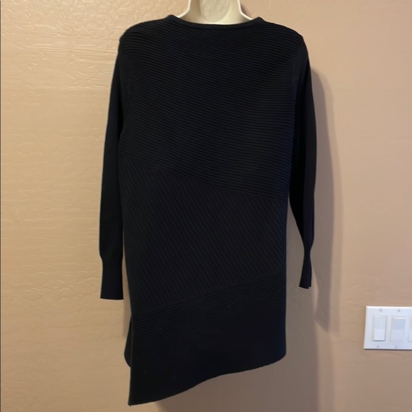 Chico’s tunic sweater. Size medium great condition. - Picture 4 of 5